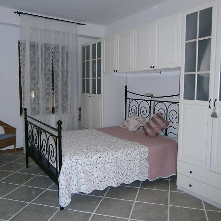 B&B Pietre Antiche Vezzi Portio Exteriér fotografie